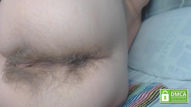 Risky Hairy Couple: 粉红色的珠子在毛茸茸的混蛋