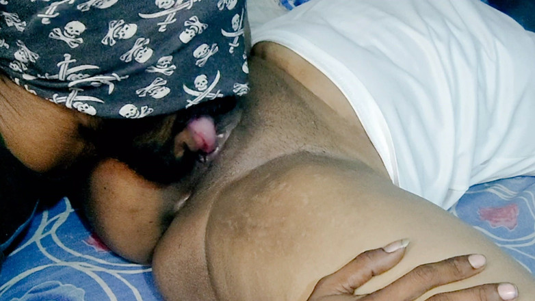 Sonamone07: Sıkı amcık sert sikişiyor