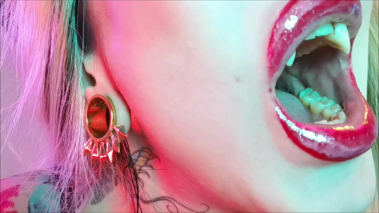 Baal Eldritch: Слина, блиск губ і ікл - вампір