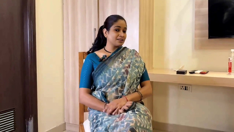 FantacyCouple: Bhabhi đã tặng một món quà cho hàng xóm