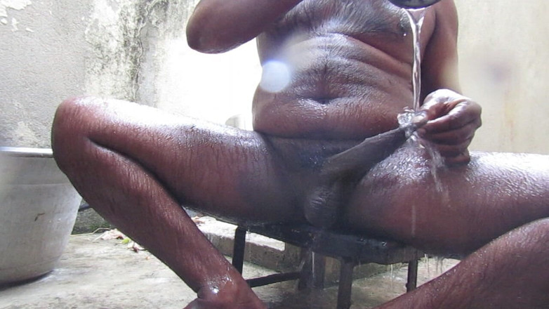 Tamil x cock: Mature Hot Man Bathing and Erasing Cock Hairs
