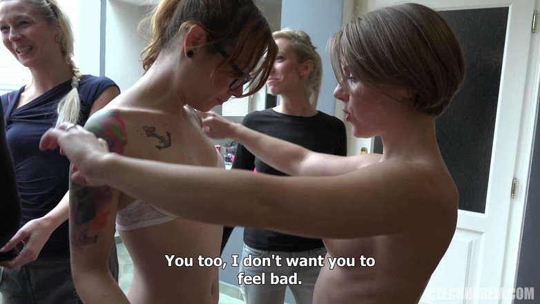 Czech Harem: 체코 하렘 9 - 1부 20 nymphomaniacs 거리에서 남자를 사냥 - 1부