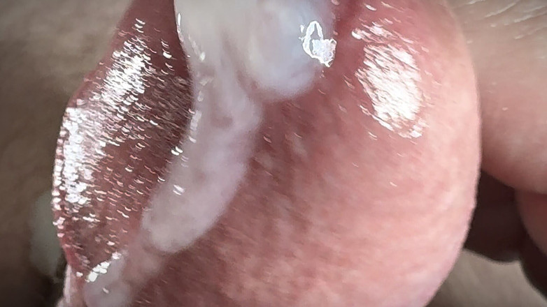 Leonardo-1974: Schizza dal pene bianco