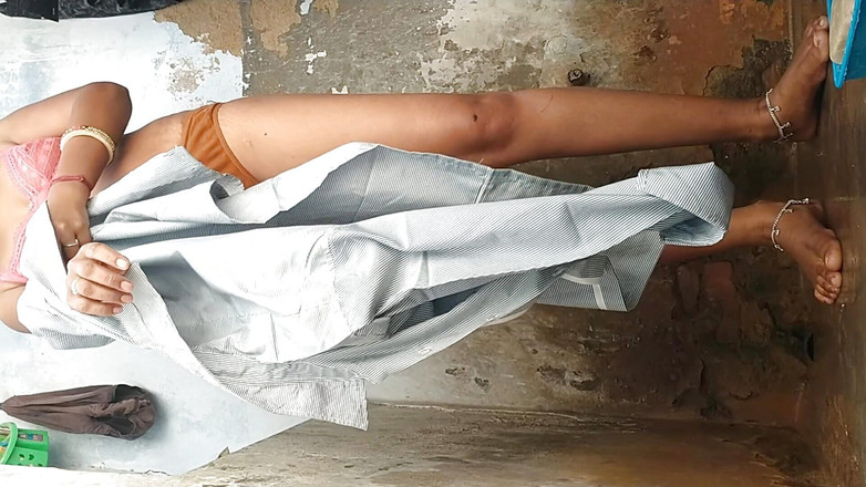 Rakul008: Зведений брат спіймав зведену сестру Niked Bath наодинці