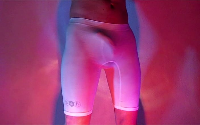 TheOldBigThing: Crescente mostro in collant - Il mio rigonfiamento erezione