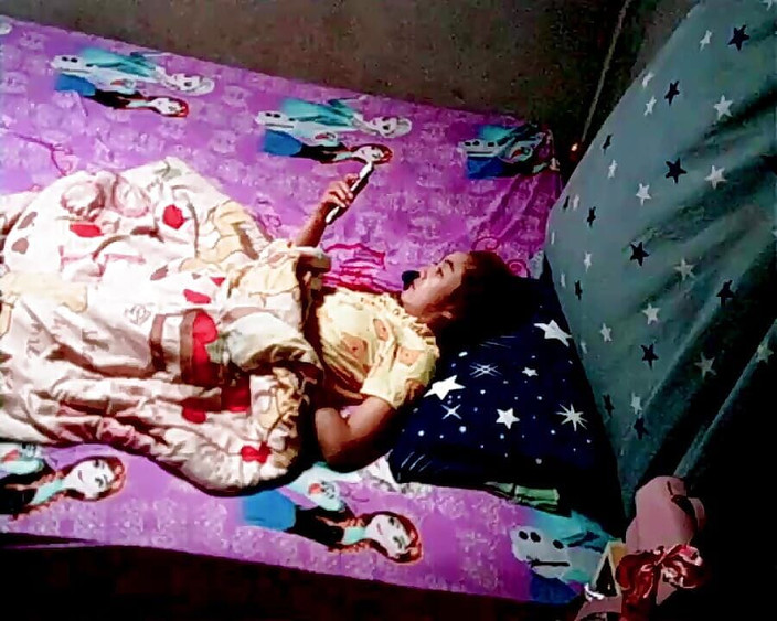 skyunited007: Quando la tua ragazza è a casa da sola 301. Sky united 007