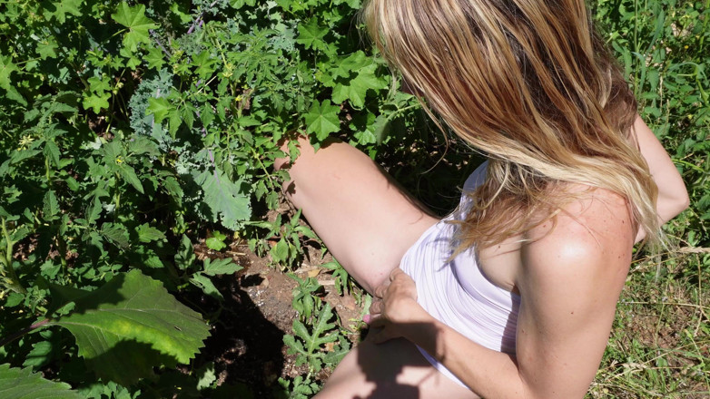 Sav Moolah: Pisciare nel mio giardino per annaffiare le piante