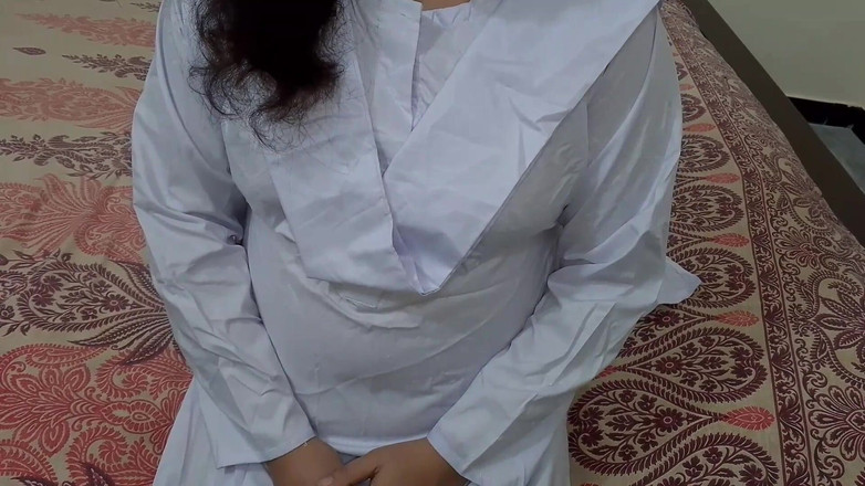 QueenbeautyQB: 操了穿着大学制服的继妹