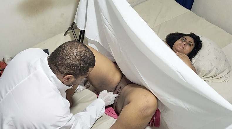 Jeanne Welsh: Il ginecologo clandestino arrapato si assiste al suo paziente e...