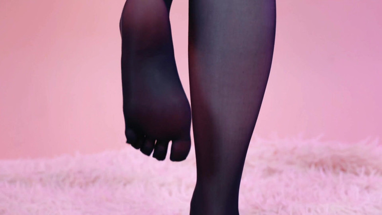 Arya Grander: ПВХ фетиш і нейлонові ноги фетиш сексуальне відео