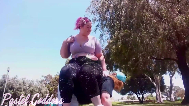 PastelGoddess: BBW sweat and fart cleaning after workout