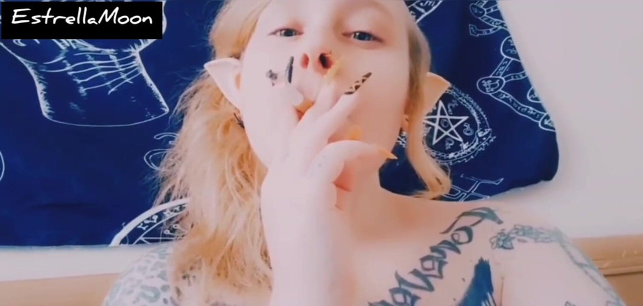 Estrella Steam: Elf pali papierosa