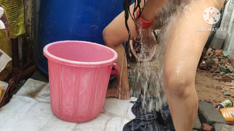 Anita yadav: 누드 바비