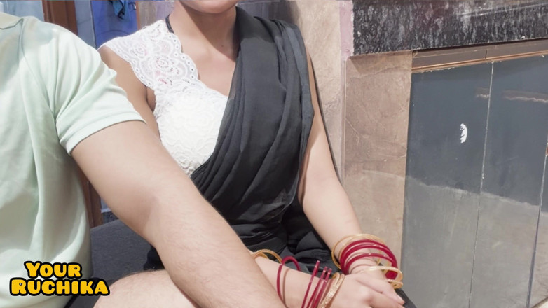 Your Ruchika: Naukarani Ke Saath Poori Raat Chudai Ka Karyekaram
