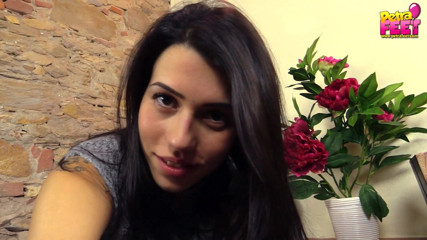 Foot Fetish HD: petra, urocza nastoletnia laska uwielbia bawić się stopami