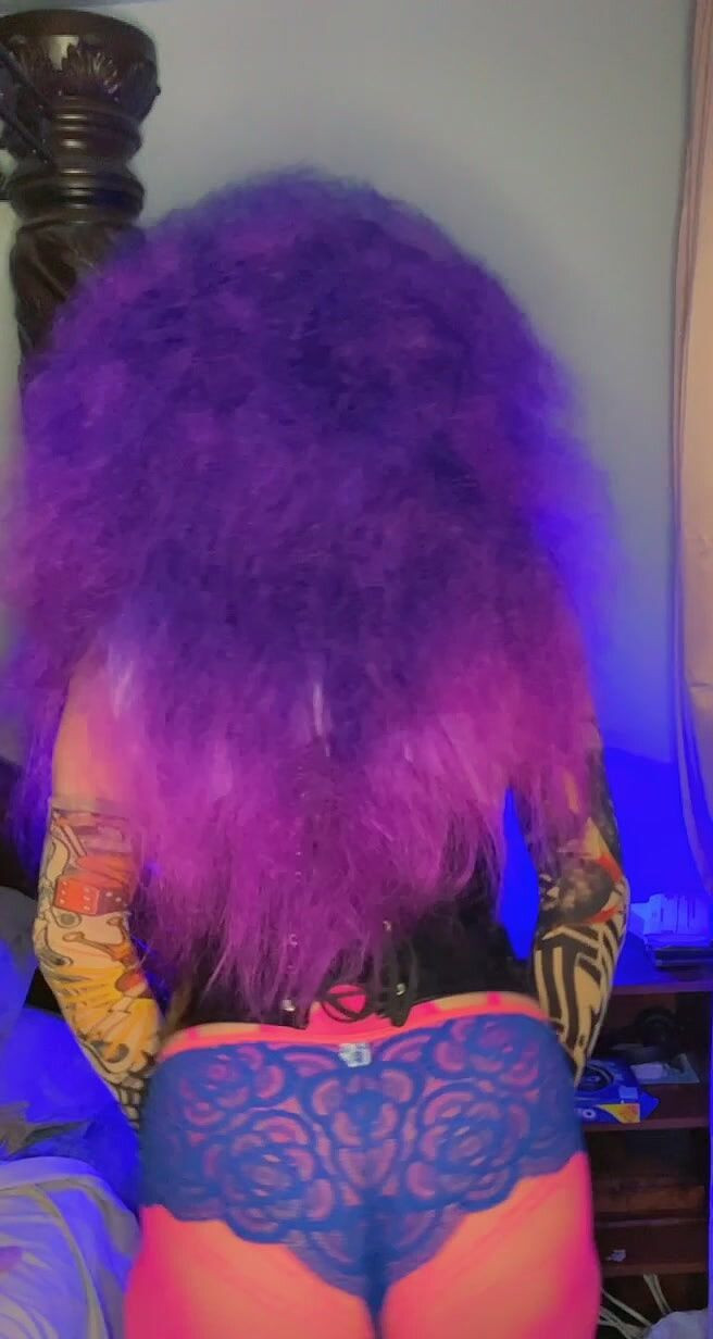 Shelly Robertss: मुझे तुम से प्यार करने दो