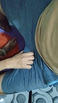Enorme cumshot van vrouw hand deel 1