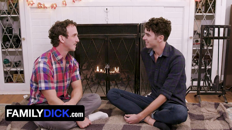 Say Uncle: Il tipo pervertito si fa succhiare a vicenda i figliastri...