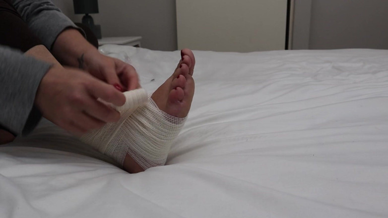 Kinky Lyrical: I Sprained My Ankle