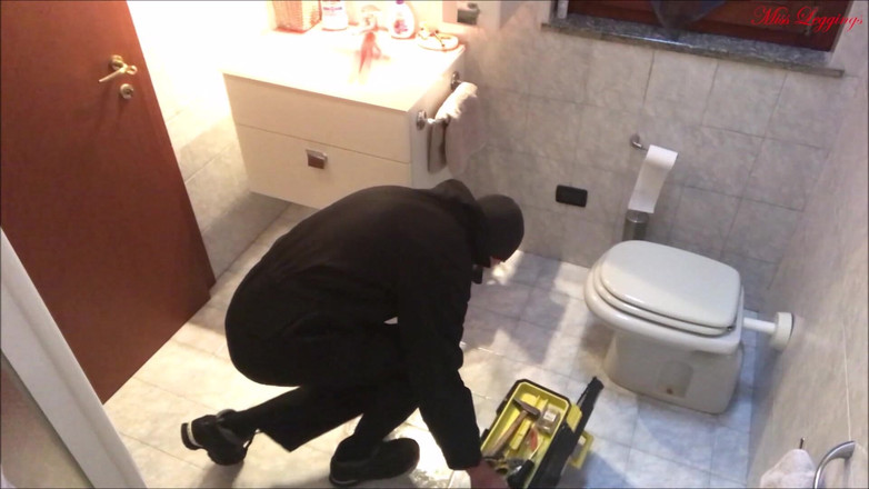 MissLeggings: Neuken met de loodgieter