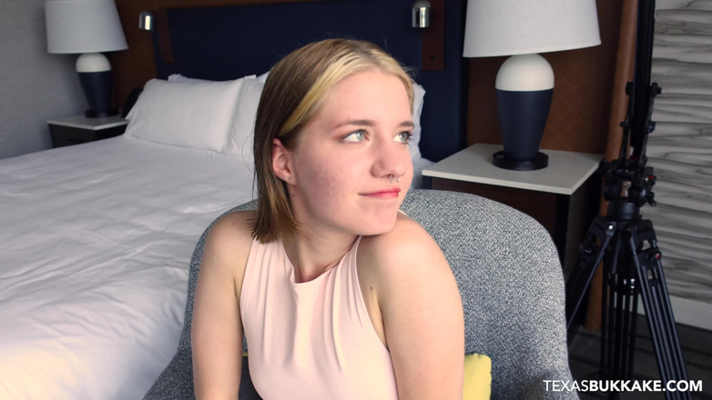 Bukkake & Gangbangs from Texas!: 被这么多男人使用