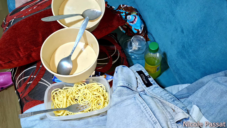 Nicole Passat: Nicoles massive bauchfüllung