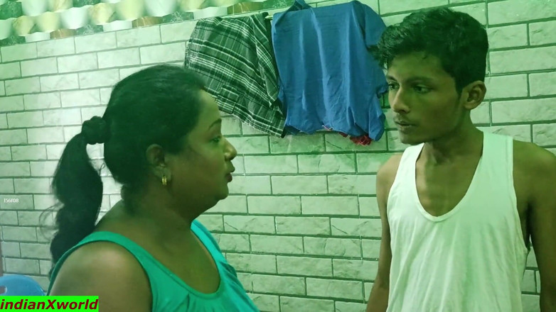 Indian Xshot: Desi Teen Boy Fucking Horny Madam at Home