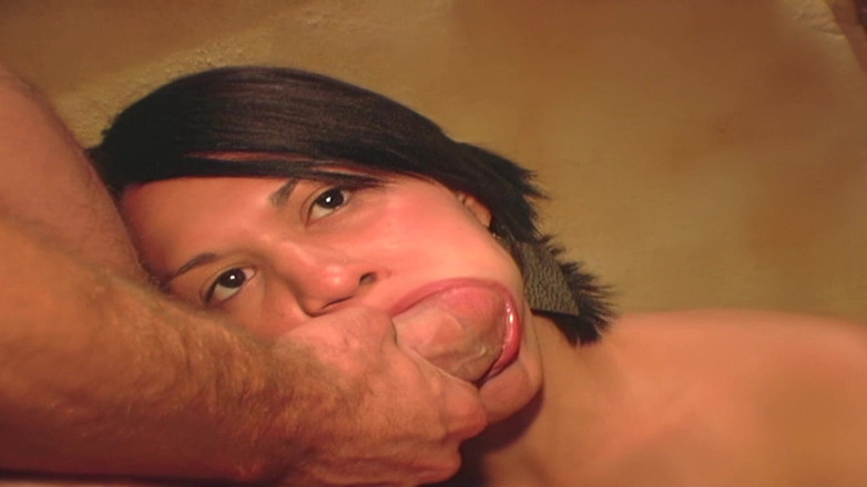 Perv Milfs n Teens: アローラは彼女が吸い終えたコックから精液を一滴残らず飲み込む