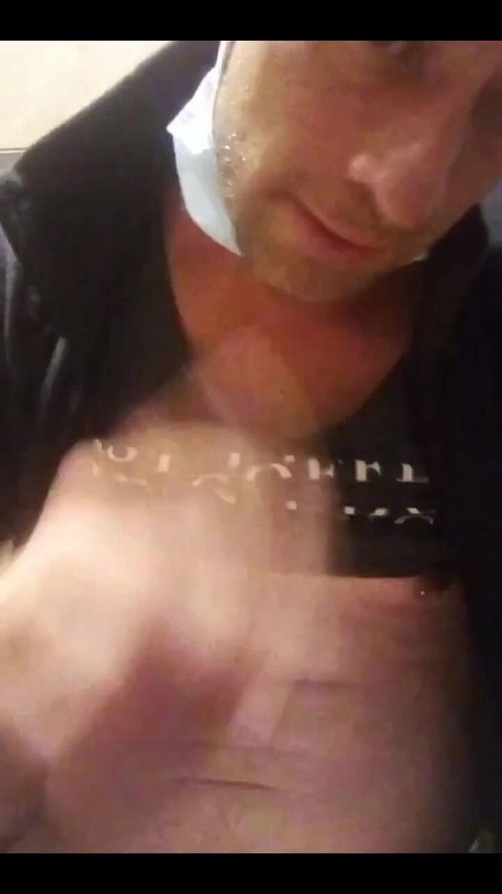 LilTaste: Mastürbasyon yapıyor