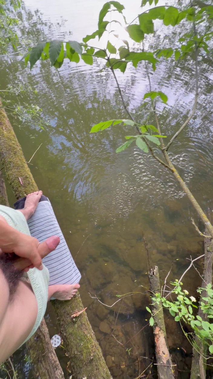 Twink4BLN: Twink 18 pisciare in natura