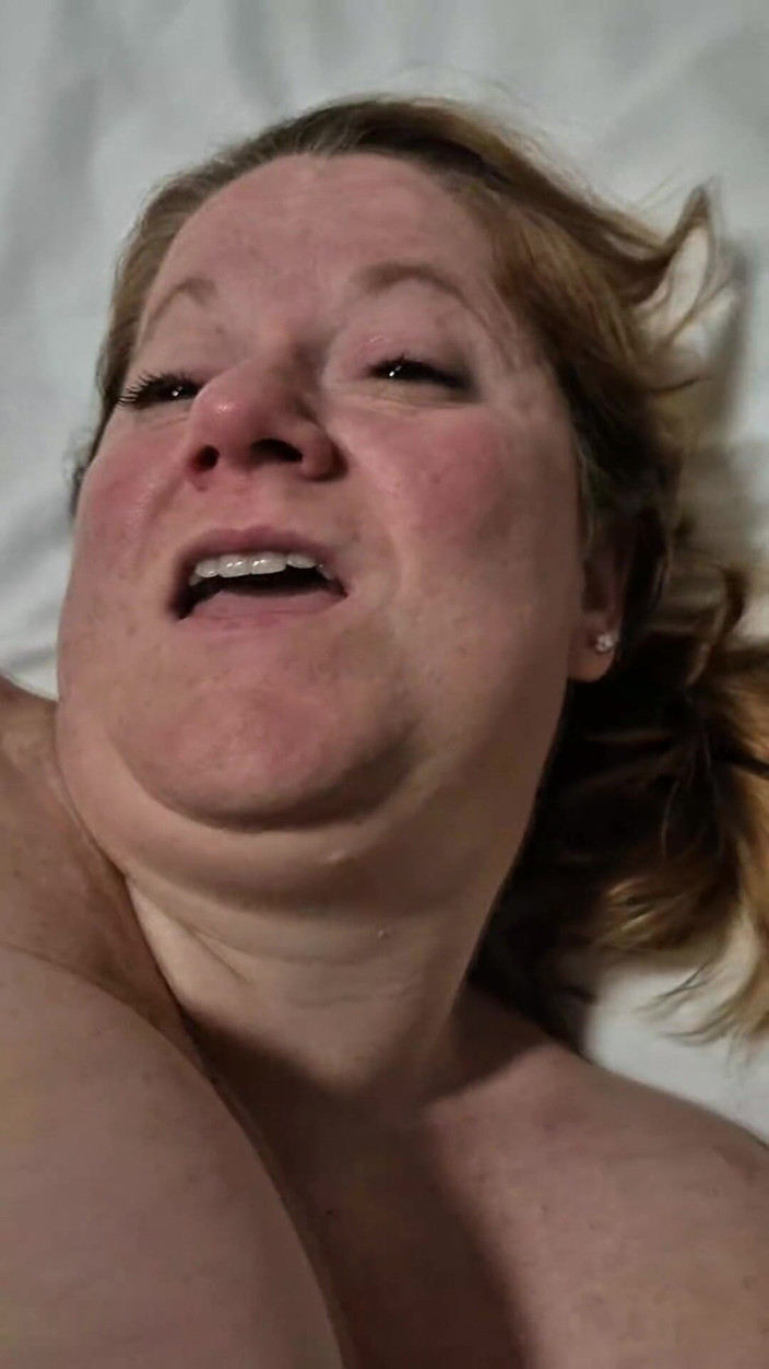 Lola38g: Lulu Does Messy Bareback Anal