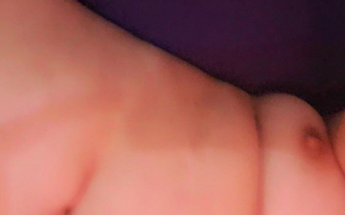 Mommy big hairy pussy: Stiefmutter fickt im bett mit stiefsohn