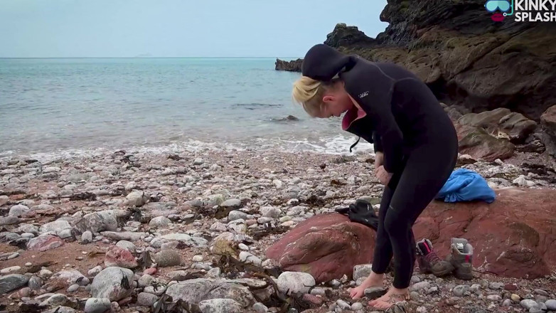 UKCuteGirl Lucy Lauren: Thick 8mm Wetsuit Struggle &amp; Sea Splash