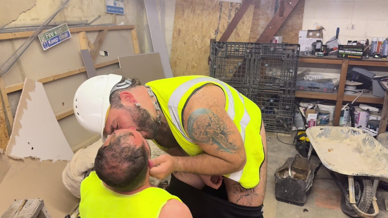 ScruffyStocky: Helmet Builder Hairy Bear Eats Ass Then Breeds Chav Bareback