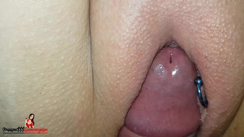 Misis SexQeenOrgasm: Ma chatte fuit quand ma bite la caresse