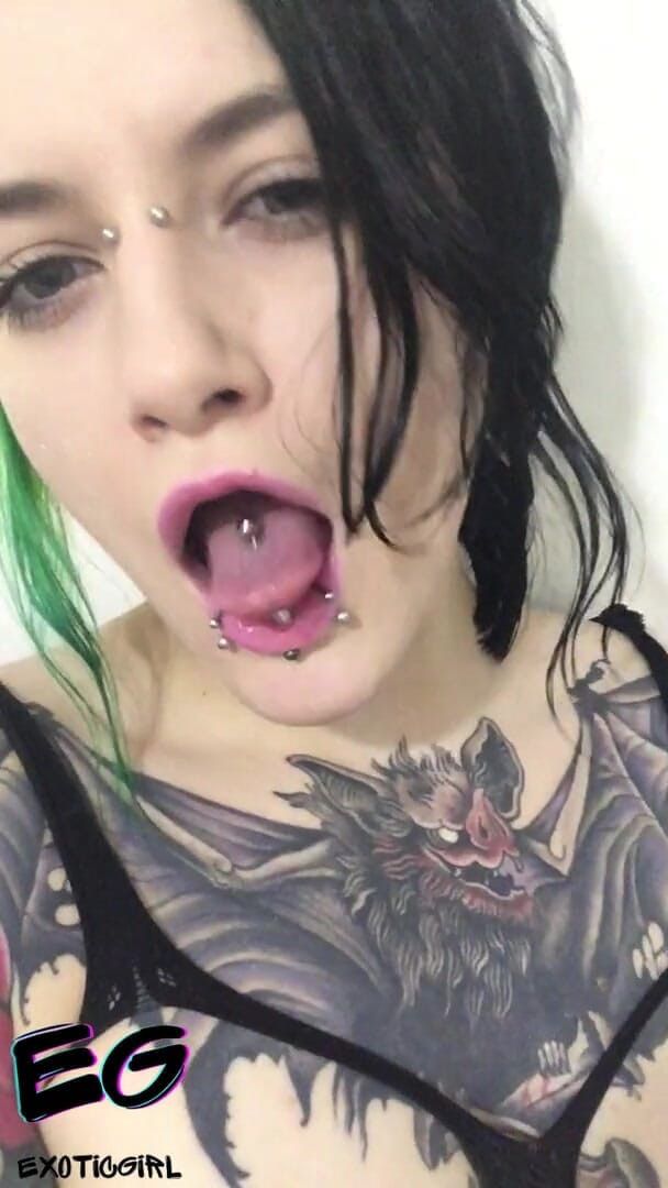 Exoticgirl: La mia masturbazione in doccia