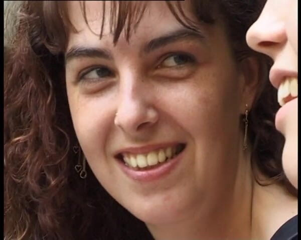 YOUR FIRST PORN: Lesbische Spiele in Der Badewanne - Lesbian Games in the Bathtub