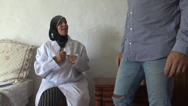 Souzan Halabi: アルジェリア人の夫がマルセイユの女医を訪問