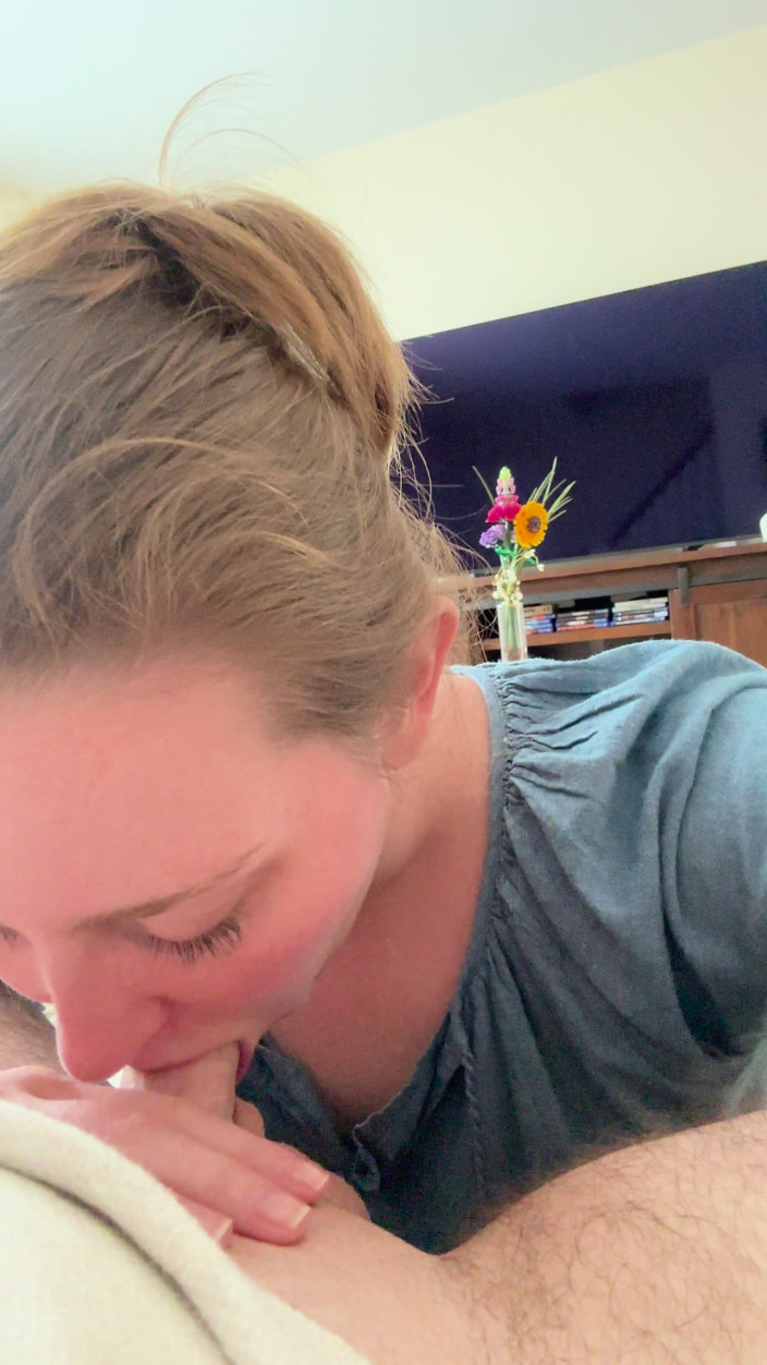 BeautfiulBJ25: Slow and Sexy Blowjob From Wife