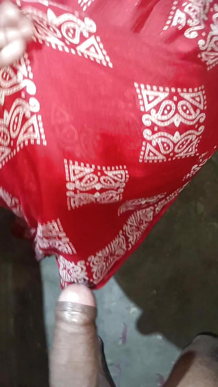 Monika Bhabhi: Suri rumah berkongkek terbuka penuh