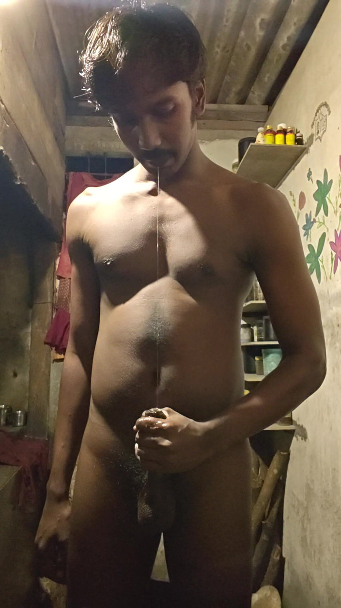 Charmer1999: Jerking and Cumming Again for My Audience