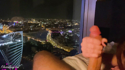 Filessa: Teman wanita panas menghisap batang dengan sensual dan berkongkek berhampiran...