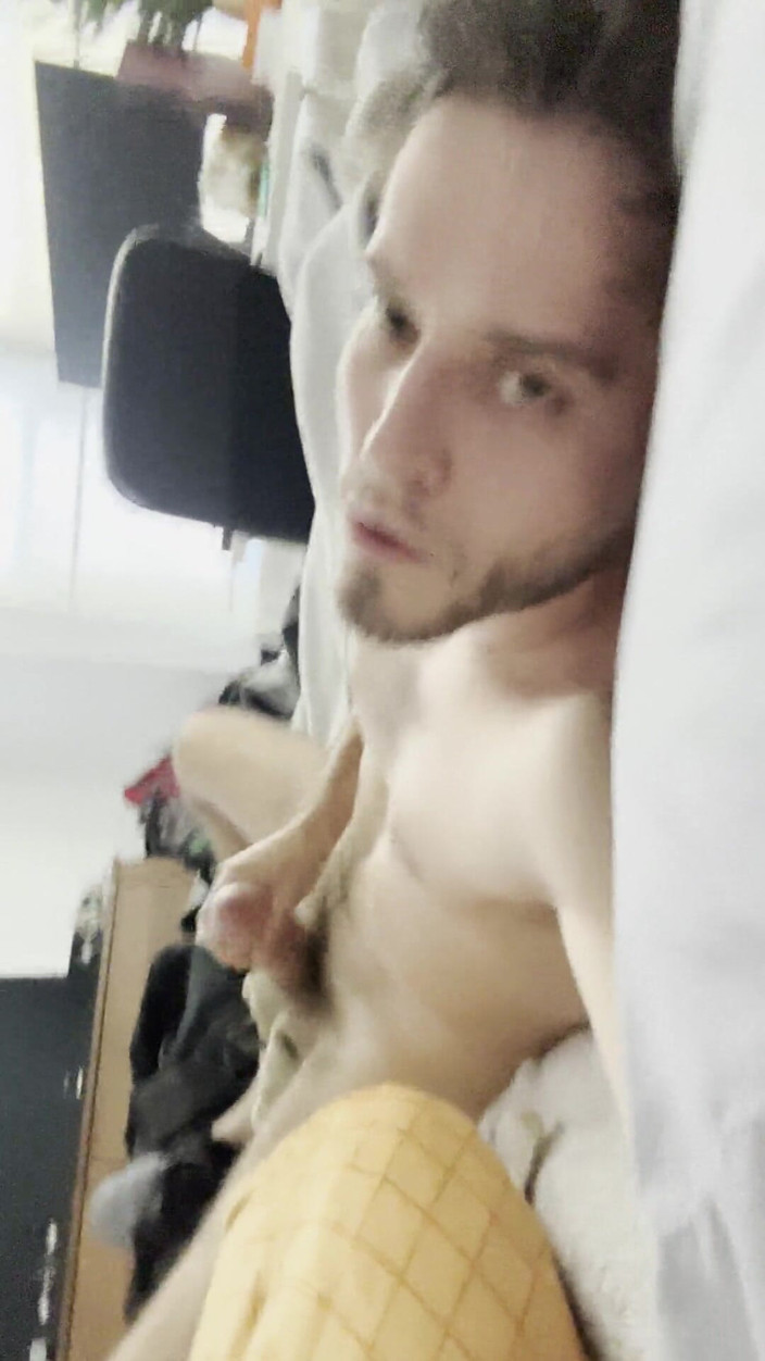 Blake Wilder: Orgazm na moją twarz moim wielkim kutasem