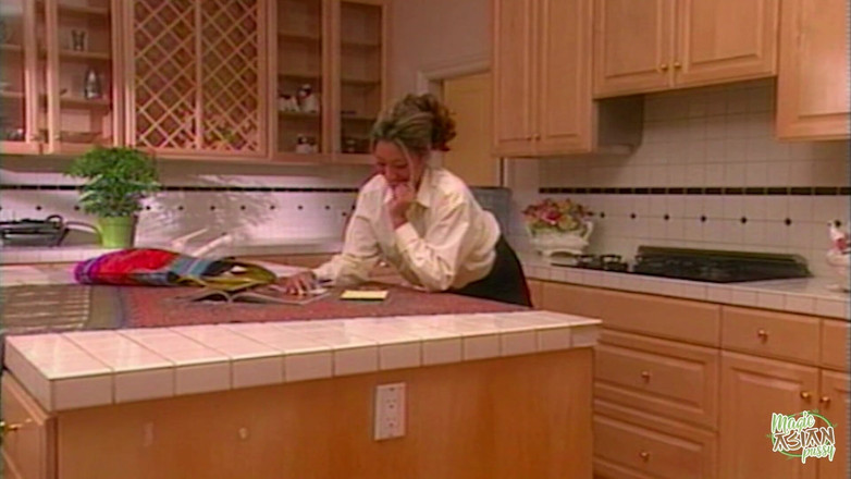 Magic Asian Pussy: Cewek jalang super hot ini dientot habis-habisan sama pria di...