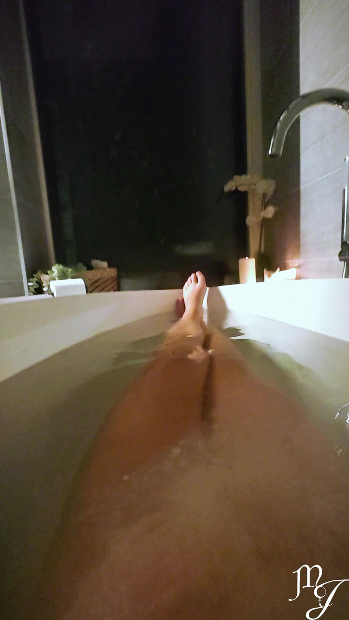 DeesseJulia: Magic bath - Paní Julia