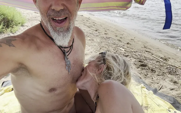 Cristina Sauvage: Cum in Mounth - Blowjob on the Beach - How Long Can...