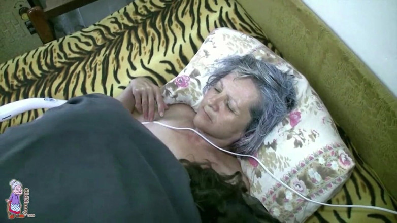 Aged Love: Old Nanny - Blanka gets licked by a cat man