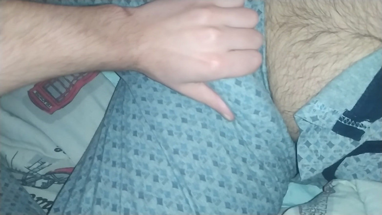 MartyBrady: Tuan kembar melancap ayah kegemarannya