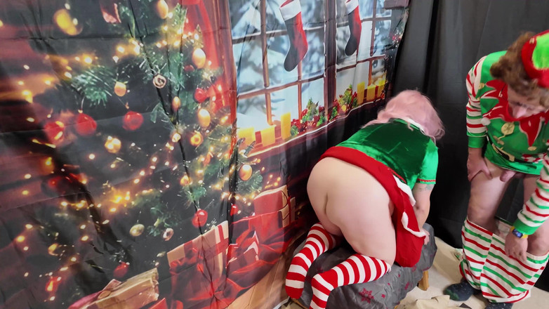 The Izars: Ngày thứ 5 elf trên kệ đồ chơi tình dục