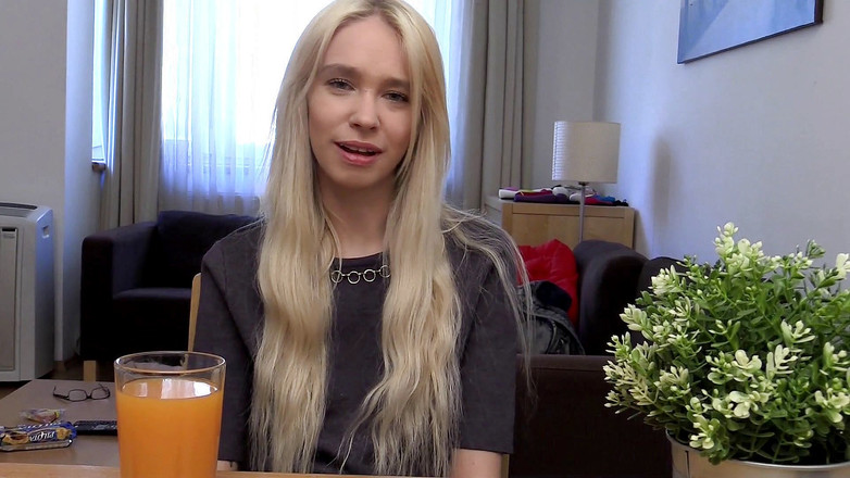 Watch Dirty Movies: Sexy studentin braucht geld - Interview